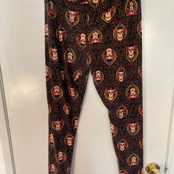 LuLaRoe leggings, Chihuahua print size tall and curvy - Picture 5 of 8
